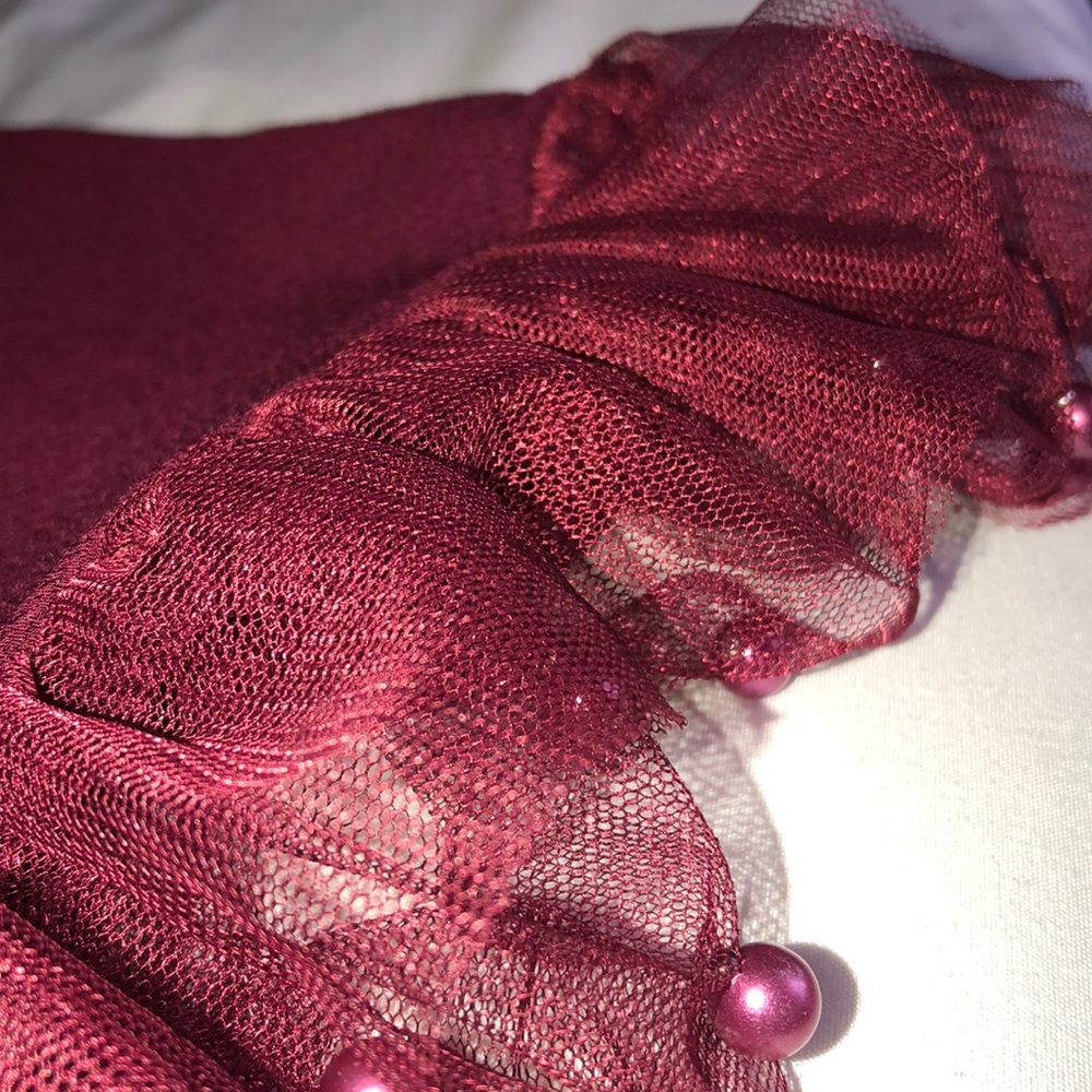 Red top - Picture 5 of 5